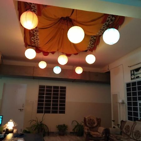 Oyo 13790 Hotel Satya Regency Dzsaipur Kültér fotó
