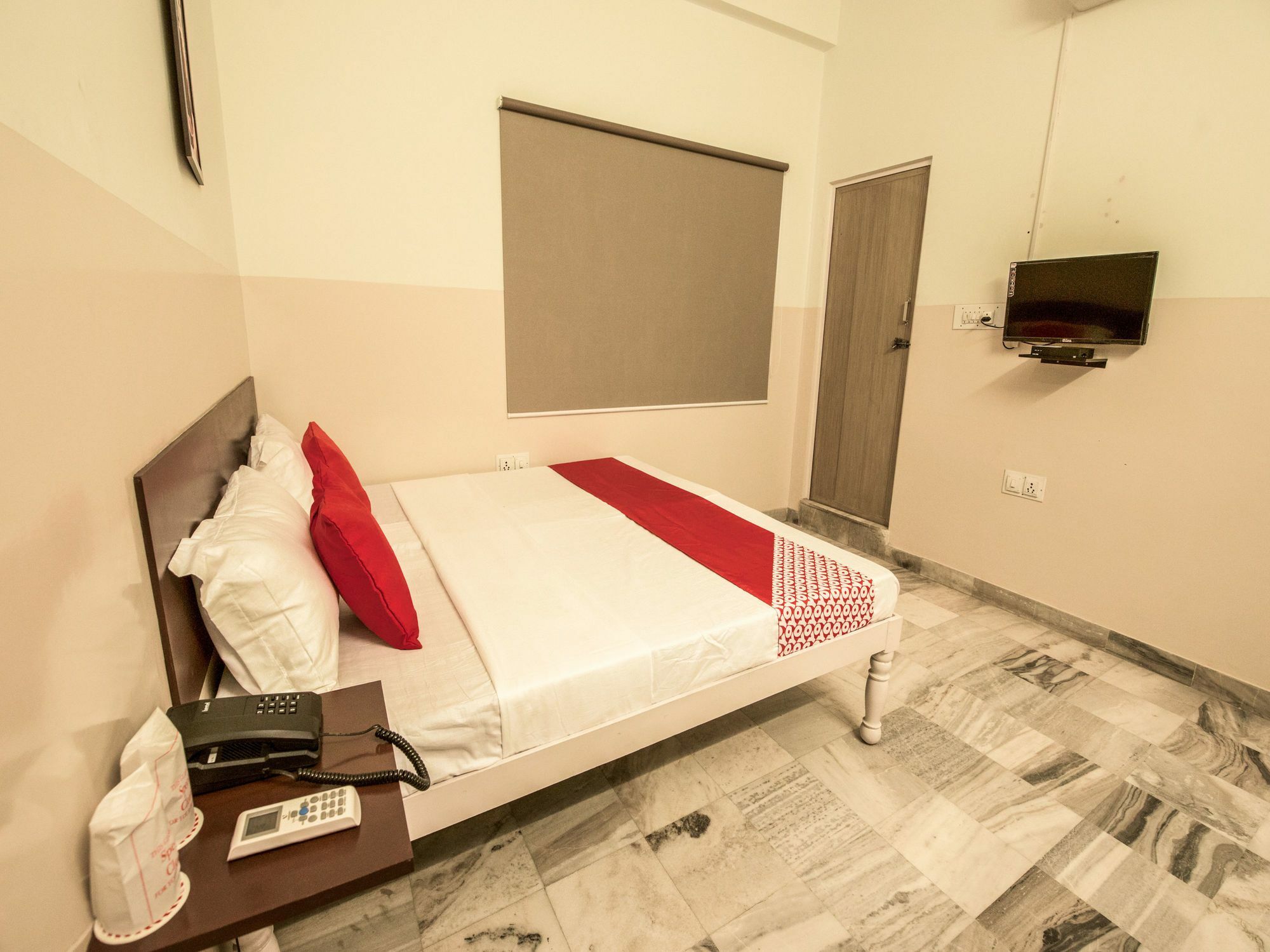 Oyo 13790 Hotel Satya Regency Dzsaipur Kültér fotó